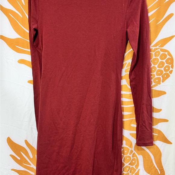 Rust Long Sleeve Ruched Dress - Picture 2 of 4